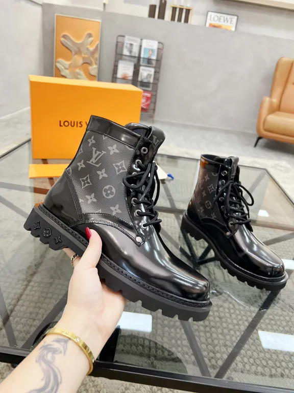 Louis Vuitton Shoe 